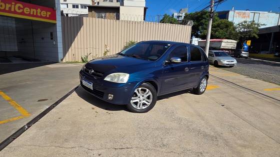 CHEVROLET CORSA 1.8 MPFI 8V GASOLINA 4P MANUAL CHEVROLET CORSA 1.8 MPFI 8V GASOLINA 4P MANUAL